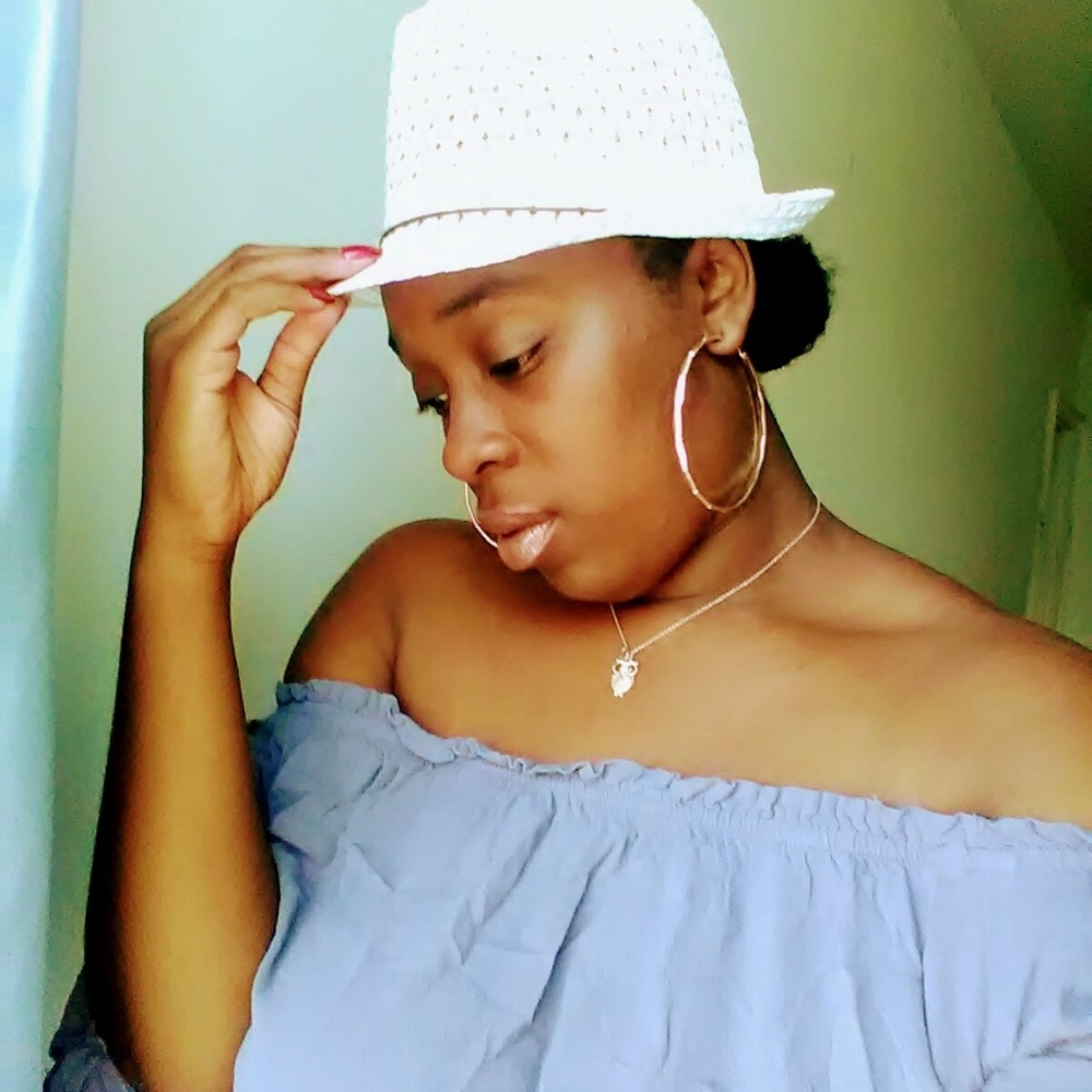 Meet your Posher, Jacquira